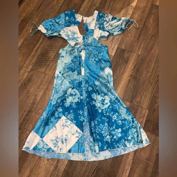 ASOS DESIGN satin midi dress button spring boho cutout in patchwork blue floral - Picture 6 of 8